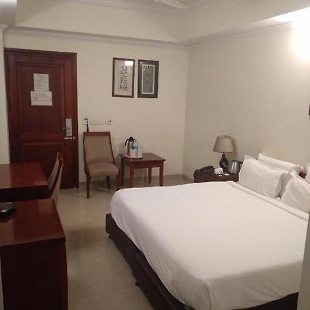 Hotel Bluestone Ghaziabad Luaran gambar