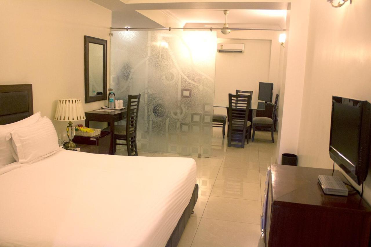 Hotel Bluestone Ghaziabad Luaran gambar